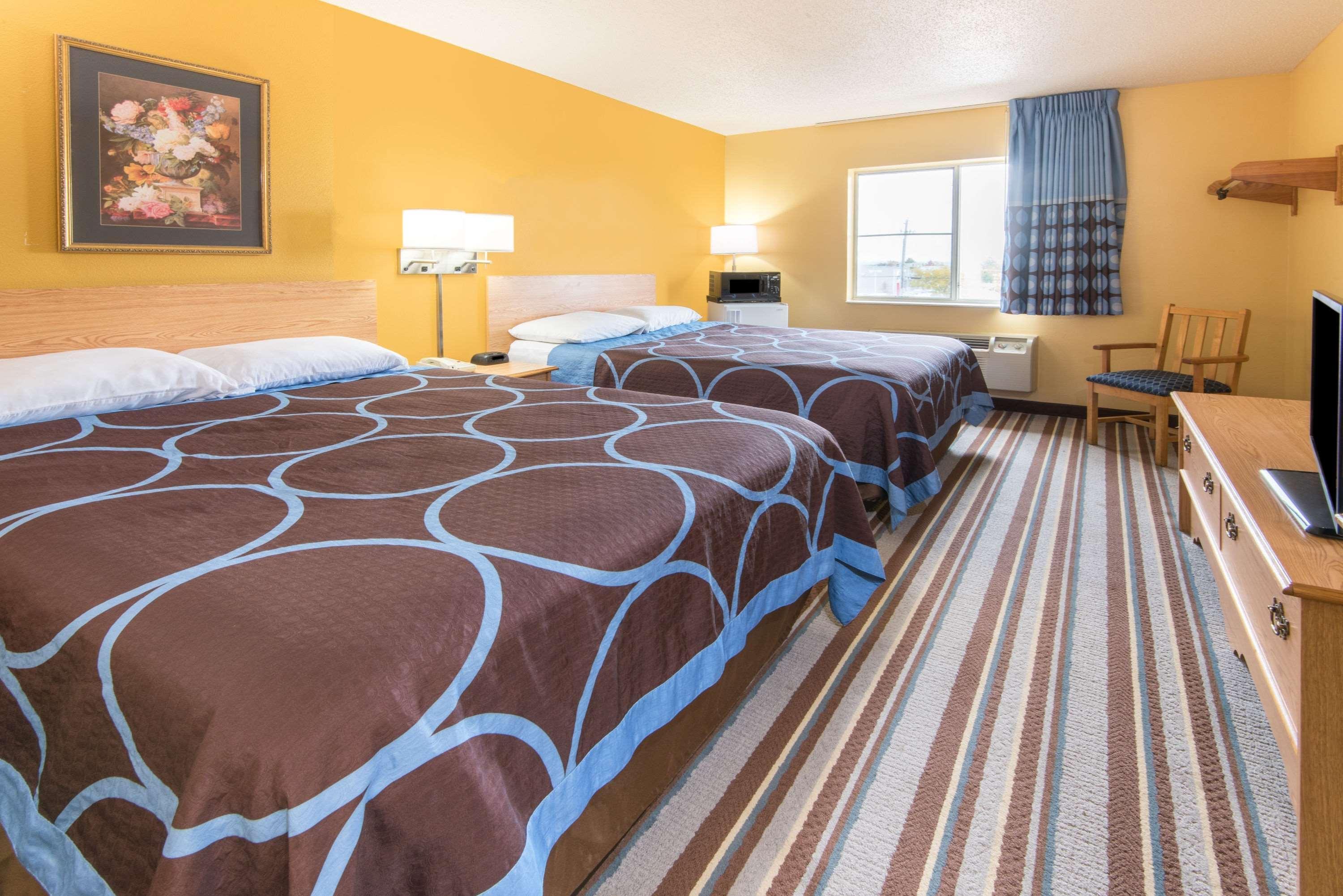 Super 8 By Wyndham Medina Hotel Luaran gambar